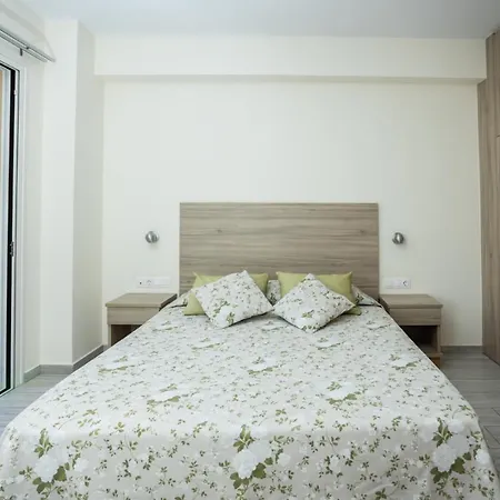 Ilian Beach&apartments 3*