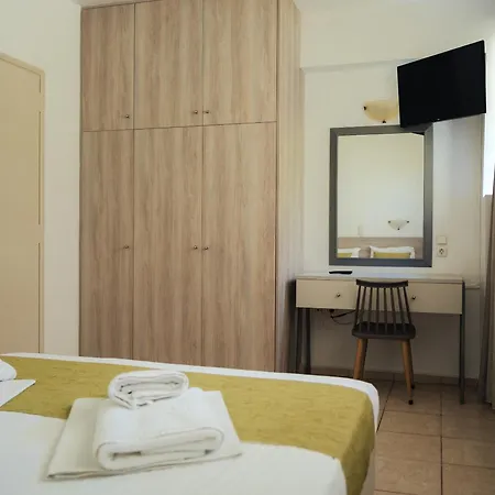 Ilian Beach&apartments