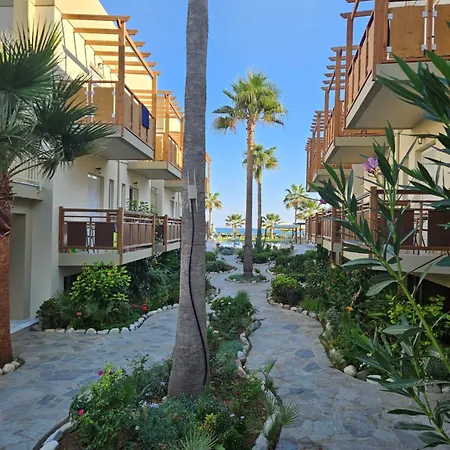 Ilian Beach&apartments