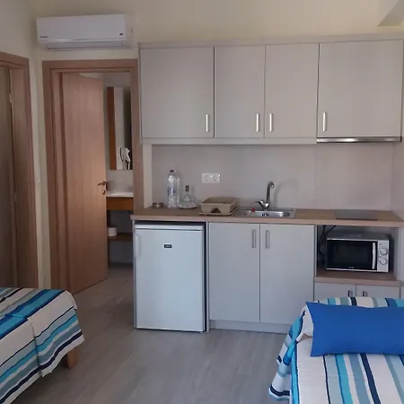 Aparthotel Ilian & 3*
