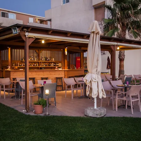 Ilian & Aparthotel 3*